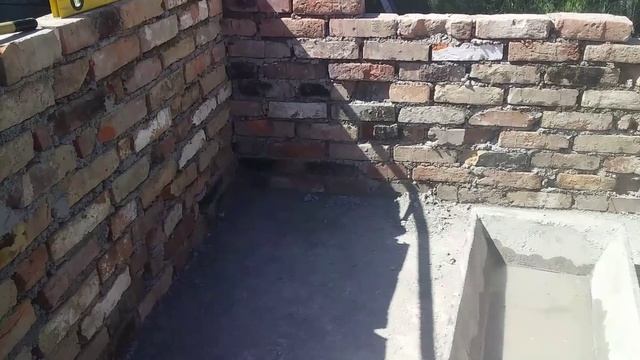 Збудували сарай з того,що було.Майже задарма смотреть онлайн