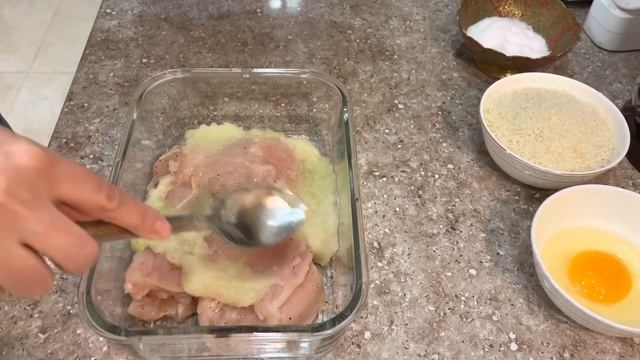 Как приготовить отбивные чтобы они были сочными и мягкими. Шницель . #шницель #куринаягрудка смотреть онлайн