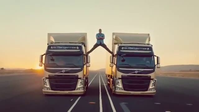 Van Damme and Volvo Truck смотреть онлайн