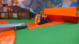 Экстремальные Прятки От Охраны Ночью в Парке Развлечений **2 часть**