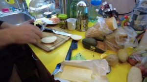 Как сделать самый вкусный бутерброд с чёрной икрой.