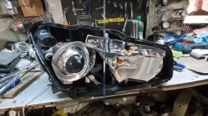 Infiniti QX 56. Не самый лучший комплект для замены линз. Но клиент выбрал сам.