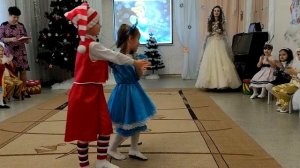 Танец Мальвины и Буратино ? Утренник в детском саду.