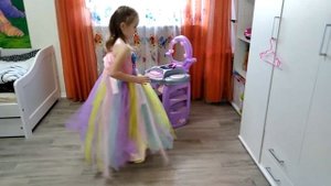 ДЕНЬ РОЖДЕНИЯ Маши - 5 лет - Огромный подарок и Салют из конфетти KIDS Маша и Аня/Masha’s birthday