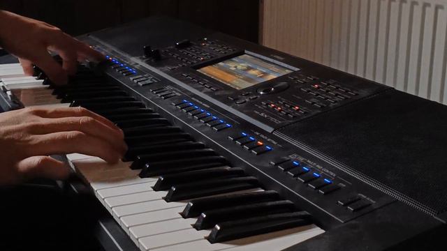 Telephone Line - Electric Light Orchestra - Yamaha PSR SX-700 Cover смотреть онлайн