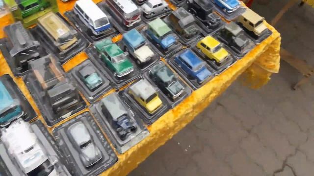 Очередной поход на барахолку классные машинки и интересные вещи СССР и не только смотреть онлайн
