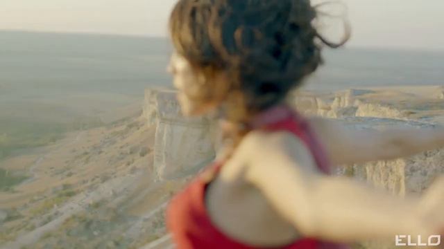 Сати Казанова & Батишта Чувство лёгкости смотреть онлайн