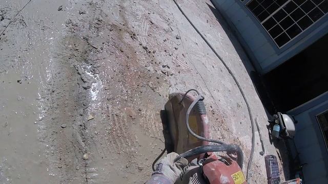 Using a concrete saw смотреть онлайн