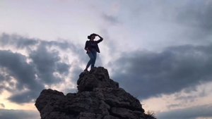 Небо. Один в каноэ.