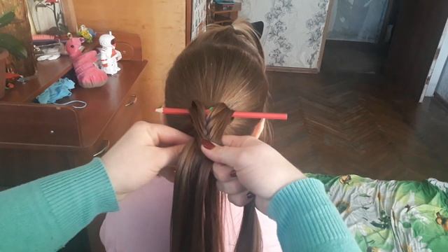 Красивая прическа с помощью карандаша смотреть онлайн