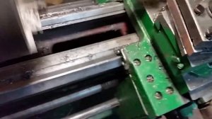 Режем  левую (обратную) резьбу резцом на тв6