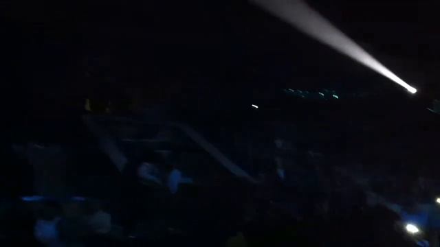 Сначала думал показалось...))))))) смотреть онлайн