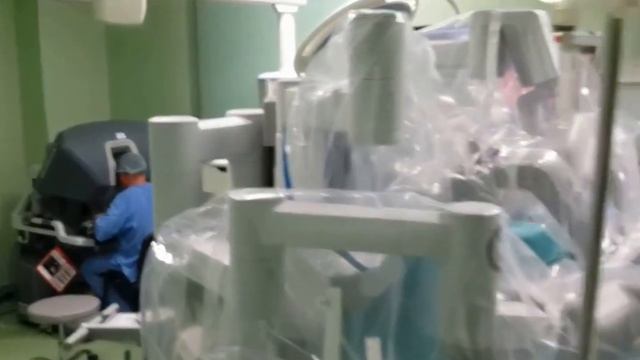 Низкая передняя резекция прямой кишки - робот хирург da vinci смотреть онлайн