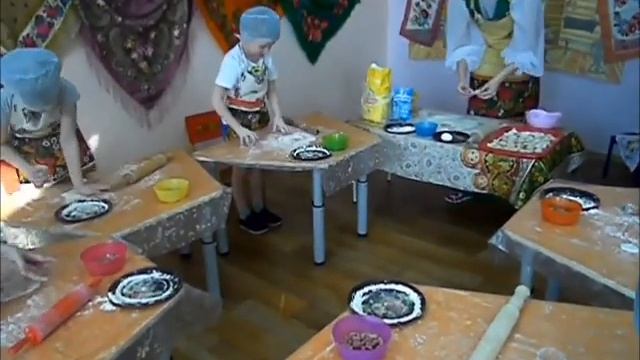 Клубный час "Народные символы России" смотреть онлайн