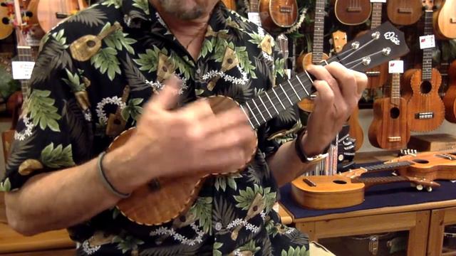 "Tiny Bubbles" on Wise Custom Curly Koa Soprano #4625 @ Ukulele Mania, Tokyo смотреть онлайн