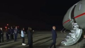 Байден чуть не улетел в Россию