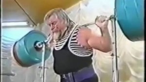 Валентин Дикуль приседания 450 кг