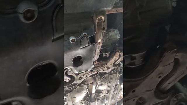 Замена масла в МКПП, Тойота Авенсис смотреть онлайн