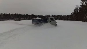УАЗ 3303 "головастик" ТД 27Т по снегу./ The work of self-extractors UAZ TD27T.