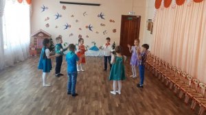 танец Весенний(Выглянуло солнышко" подг.  гр. дс Журавушка