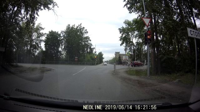 По встречке на красный, Тюмень смотреть онлайн