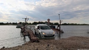 Старая Рязань, проезд через Оку по понтонному мосту.