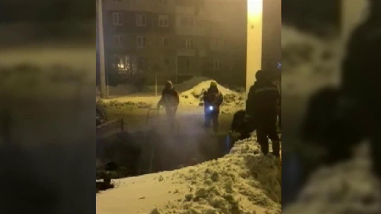 В Кемерово ликвидируют последствия серьезной коммунальной аварии