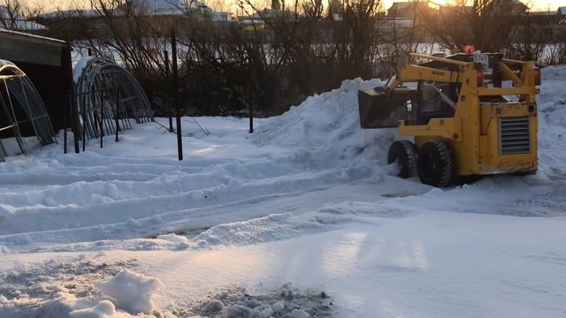 Чистка снега МКСМ 800. Готовим НЕКСТ в рейс смотреть онлайн