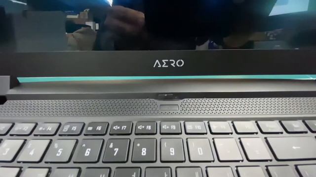 GIGABYTE AERO 15 OLED YC Boot up Windows 10 смотреть онлайн