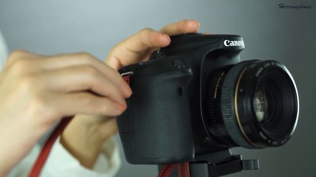 Installing Canon EOS-70D Edition Herringbone Hand Strap on Canon смотреть онлайн