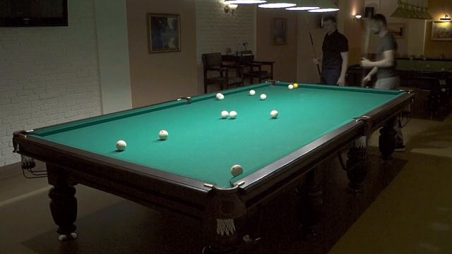 Московская пирамида с 8-м шаром на заказ - партия между Прохором и Андреем в русском бильярде смотреть онлайн