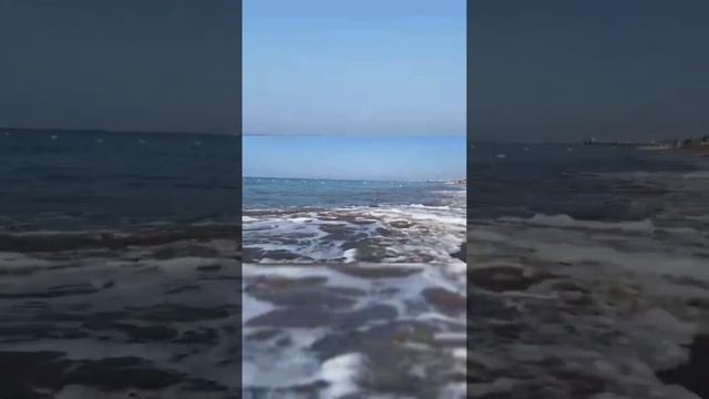 Баку. Каспийское море. Солнце, воздух и вода - наши лучшие друзья #sea #seawaves #baku #beach #ocea