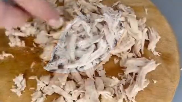 Яркий, невероятно вкусный и простой по приготовлению салат способен украсить любой праздничный стол смотреть онлайн