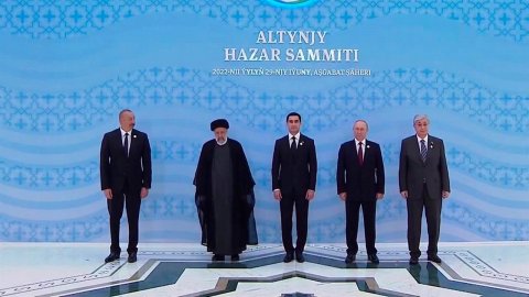 Владимир Путин выступил на Каспийском саммите