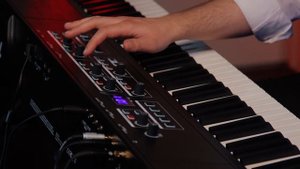 Цифровое сценическое пианино Kurzweil SP-1