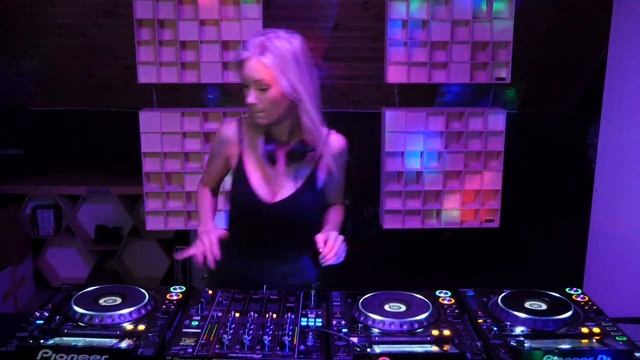 PEZSI [DJ-SET] x Best of OLDSCHOOL Music - Bounce _ Hardstyle _ Happy Hardcore