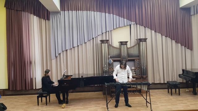 П.И. Чайковский. "Русский танец" из балета "Лебединое озеро". Исп. Олег Печерин (14 лет, ксилофон) смотреть онлайн