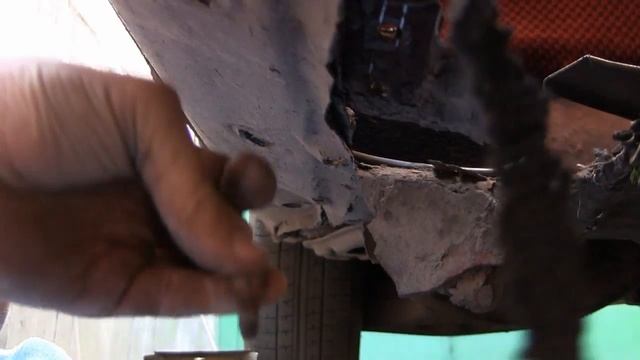 Восстанавливаем Mercedes w123 230E видео 7, снимаем сиденья и пороги Car Tuning Mercedes 123 смотреть онлайн