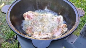Казан кебаб. Узбекская кухня. Курица с картошкой в казане.