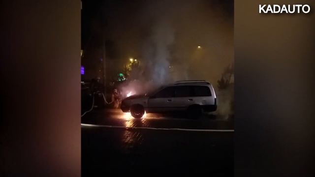 На ул. Кошевого в Калининграде загорелся автомобиль. 06.01.20 смотреть онлайн