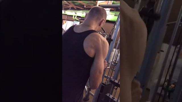 Как накачать трицепс?/Рельеф/Техника лесенка/How to pump triceps?/Workout смотреть онлайн