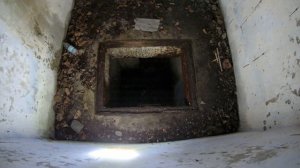 Заброшенный подземный командный пункт в Корсакове, а так же кладбище кораблей.