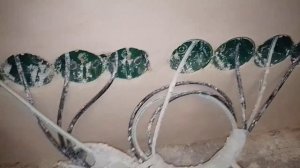 Установка блока подрозетников. Два блока на одном уровне.