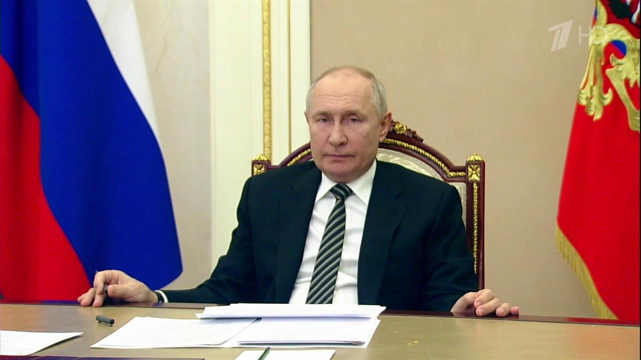 Владимир Путин провел большое совещание с правительством