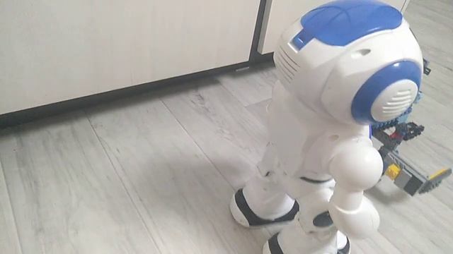 если бы 2 робота не дружили с новым роботом смотреть онлайн