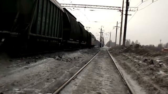 ВЛ80С-1032 с грузовым выходит со ст.Балезино смотреть онлайн