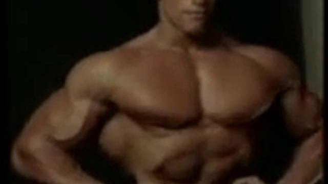 Арнольд Шварценеггер.