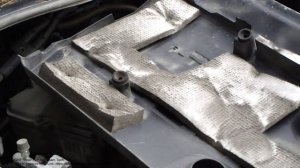 How to replace plastic engine cover Toyota Corolla. Years 2007 to 2014.