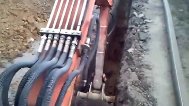 копка траншеи на мини экскаваторе смотреть онлайн