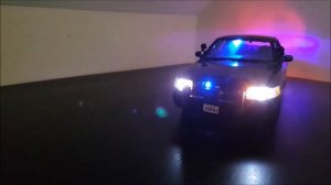 ??1/18 scale FORD CROWN VIC UNDERCOVER Highway Patrol with LIGHTS / FBI CIA MIB NSA / CUSTOM #DMNB